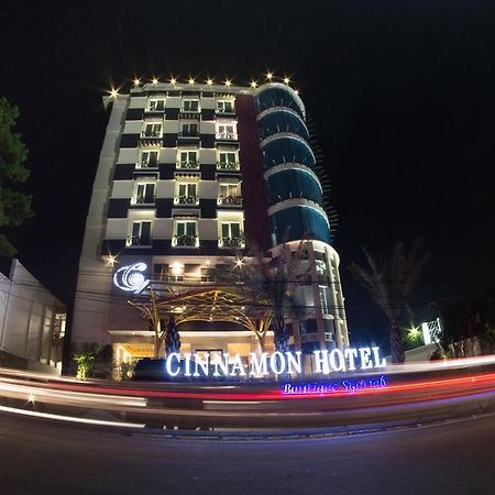 Cinnamon Hotel Boutique Syariah Tutugan Екстериор снимка