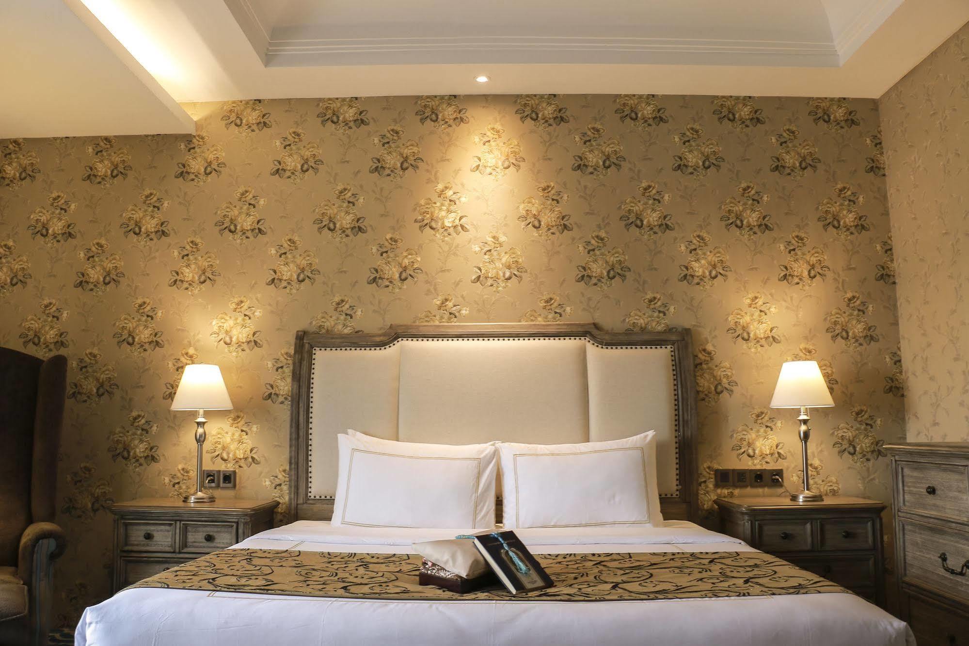 Cinnamon Hotel Boutique Syariah Tutugan Екстериор снимка