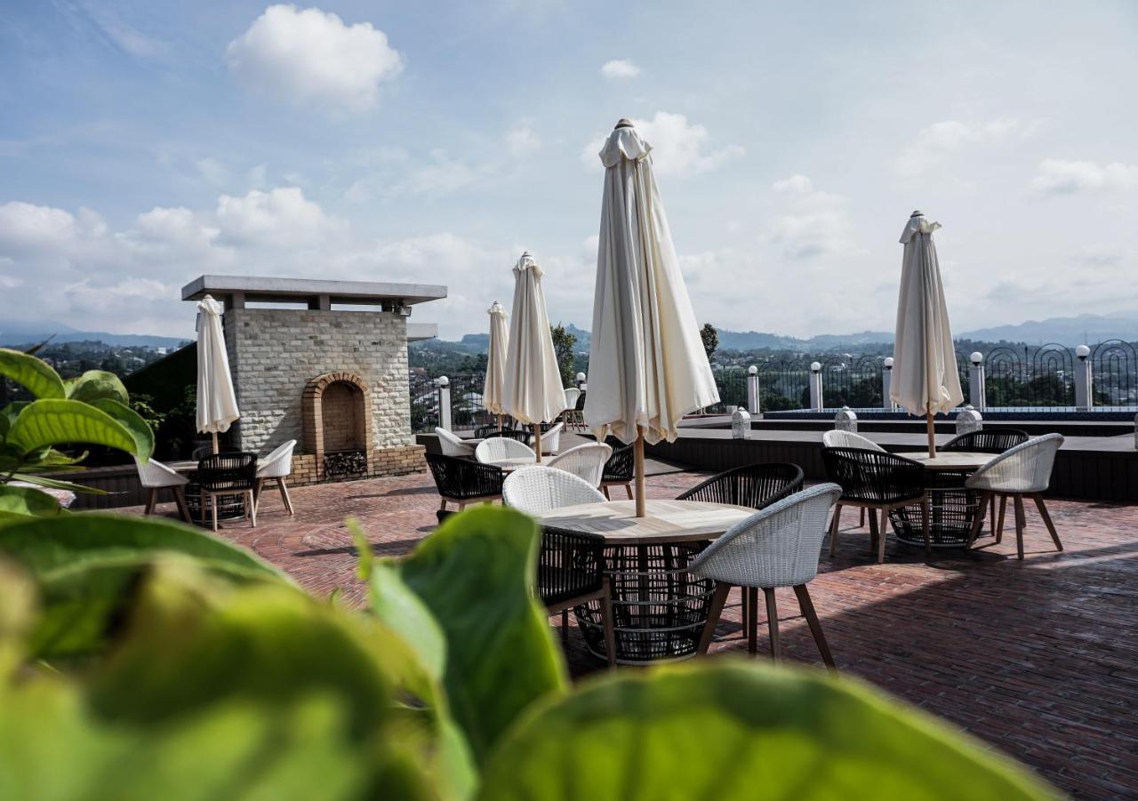 Cinnamon Hotel Boutique Syariah Tutugan Екстериор снимка