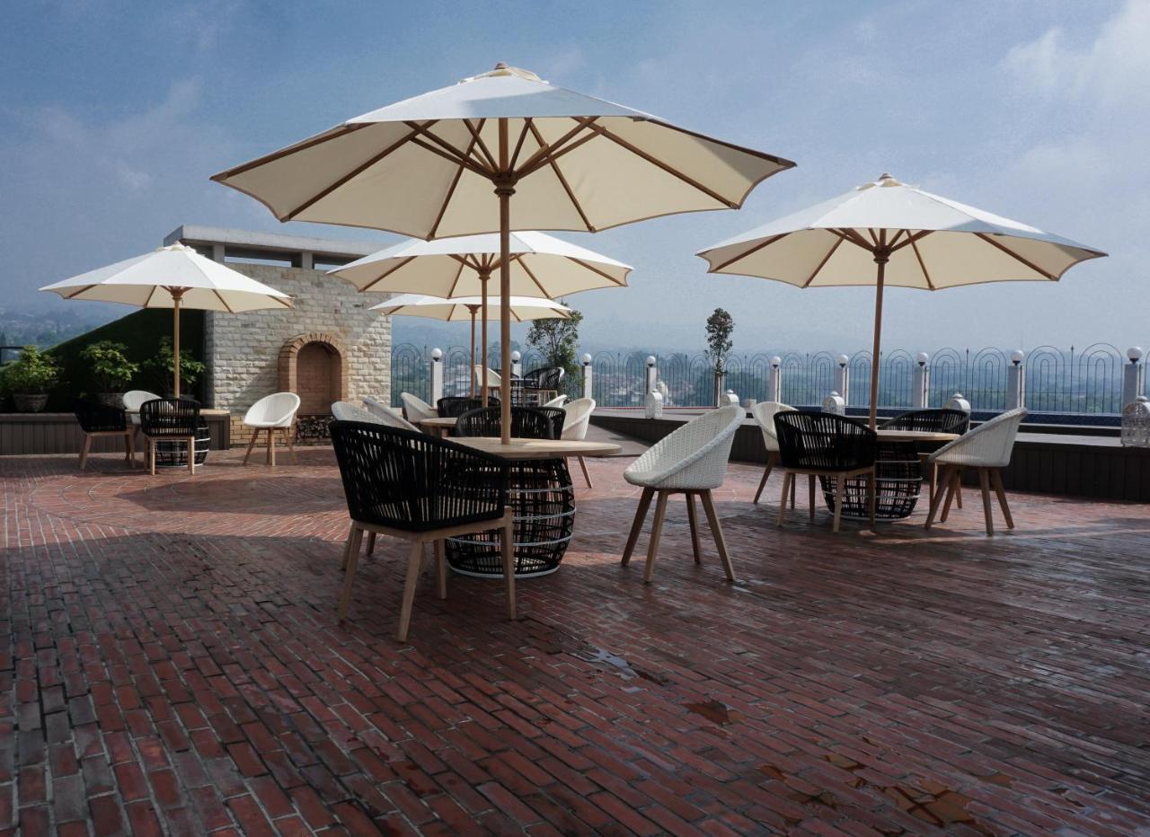 Cinnamon Hotel Boutique Syariah Tutugan Екстериор снимка